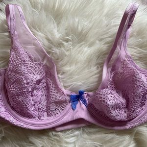 Victoria’s Secret body unlined Demi bra